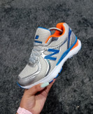 خرید کتونی نیوبالانس New Balance 860v2 - راحتی فوقالعاده برای پیادهروی و دویدن