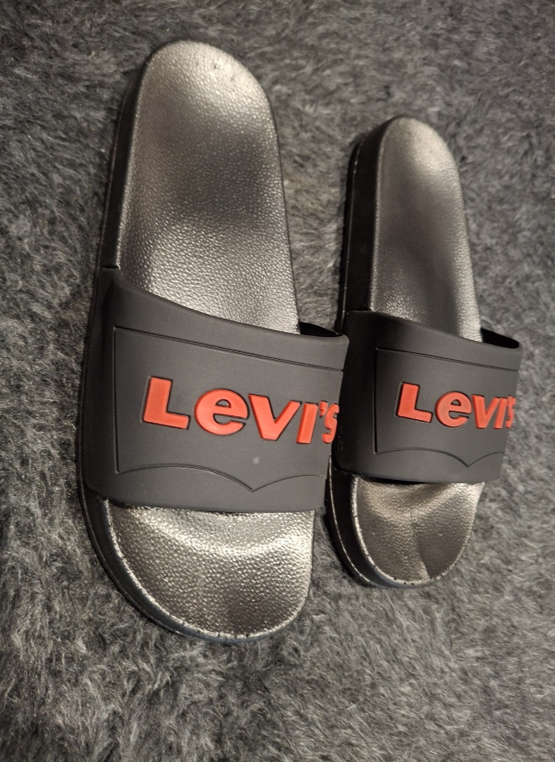 دمپایی مردانه  (Levi’s) مدل راحتی؛ اورجینال و با کیفیت بالا