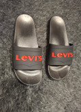 دمپایی مردانه (Levi’s) مدل راحتی؛ اورجینال و با کیفیت بالا
