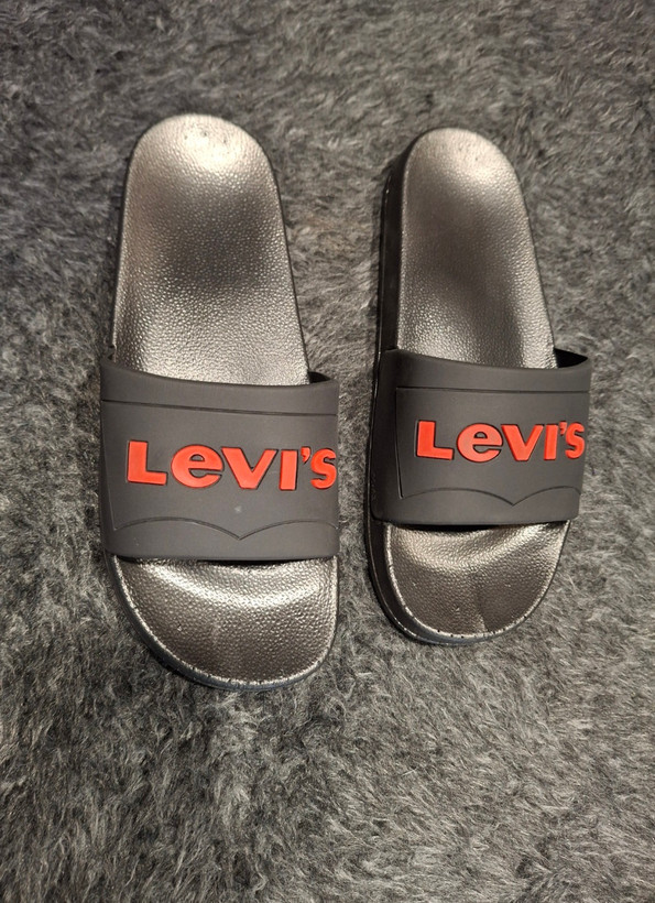 دمپایی مردانه (Levi’s) مدل راحتی؛ اورجینال و با کیفیت بالا